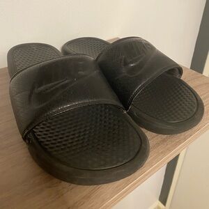 Black Nike Slides Men’s Size 10